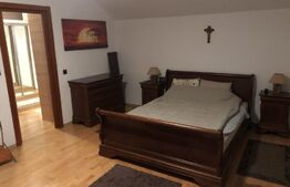 Casa cu 7 camere, teren 990mp, piscina, zona Voluntari