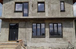 Casa 5 camere, 240 mp, garaj, zona Turnari