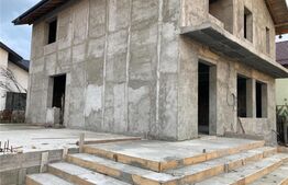 Casa 5 camere, 240 mp, garaj, zona Turnari