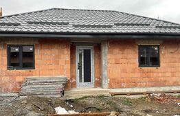 Casa de 3 camere, 70 mp, teren de 200mp, zona Otopeni