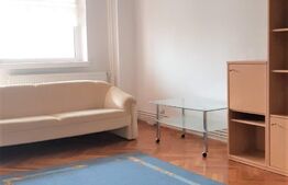 Apartament de 3 camere, 80 mp, centrală termică, zonă Piața Mare