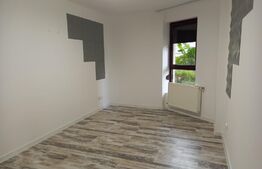 Apartament de 2 camere la parter, decomandat, in Zona Ciuperca 1 Mai