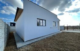 Casă pe parter la cheie, 77 mp utili, teren 300 mp, zona Selgros