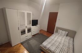 Apartament 3 camere, decomandat, etaj intermediar, zona Teatru ,,Marin Sorescu''