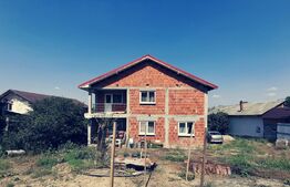 Duplex P+1, 250 mp si 2229 mp teren intravilan, in Leamna de Jos