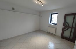 Apartament pe 2 niveluri, 2 camere, 2 bai, zona Biserica ,,Sf. Dumitru''