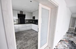 Casa superba cu piscina, 171 mp utili si 600 mp teren, zona Selgros