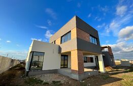 Casă cuplată P + E, 116 mp utili, teren 330 mp, zona Selgros