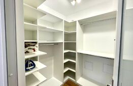 Apartament de 3 camere, centrala termica, parcare privata, zona Centrala