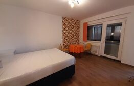 Garsoniera, 30 mp utili, etaj intermediar, zona 1 mai