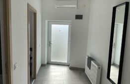 Clădire locuințe (18 garsoniere și apartamente) 2.700 mp, 1.300 mp teren, zonă centrală