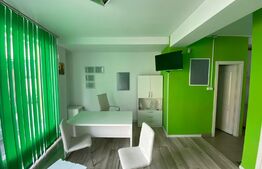 Spatiu comercial, 45 mp, vitrina, zona centrala