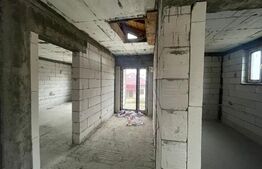 Casa la rosu P+1E, 156 mp utili ,Isalnita