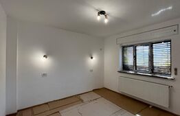 Casă recent renovată, P + 1, 3 camere, zonă centrală 
