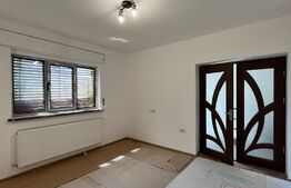 Casă recent renovată, P + 1, 3 camere, zonă centrală 