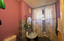 Ocazie, Apartament 3 camere, intermediar, centrala, Valea Rosie!