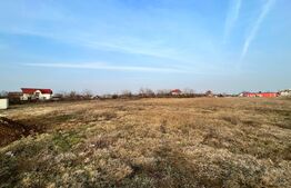 Teren intravilan 1.999 mp, toate utilitățile și dublă deshidere mare, Cârcea