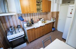 Apartament 3 camere, decomandat, etajul 1, zona Rendes-Vous