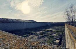 Spatiu industrial-agricol, pretabil transformat in zona de evenimente, 900 mp si 2706 mp teren, Popoveni!