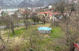 Casă de vacanță D + P + M 104 mp utili cu 1.090 mp teren, Dubova