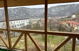 Casă de vacanță D + P + M 104 mp utili cu 1.090 mp teren, Dubova