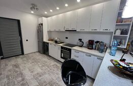 Casa individuala  pe parter , 90 mp utili, zona Damila