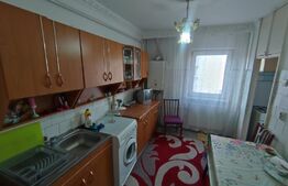 Apartament 3 camere, decomandat, Zona Centrul Multifunctional