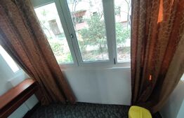 Apartament 3 camere, decomandat, zona Sara