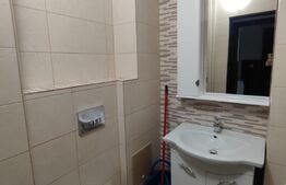 Apartament 3 camere, decomandat, zona Sara