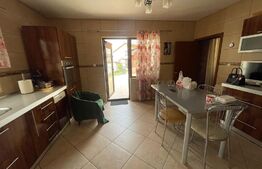 Casa 264 mp cu teren 800 mp , zona Rovine