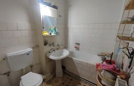 Apartament 3 camere, decomandat, centrala termica, zona Intim-Lapus