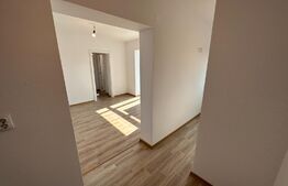 Apartament 3 camere, semidecomandat, etaj intermediar, zona Centrala (Curtea de Apel)