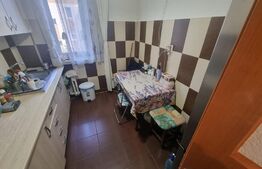 Apartament 3 camere semidecomandat, Central zona Nanterre