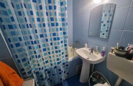 Apartament 3 camere semidecomandat, Central zona Nanterre