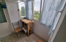 Apartament 3 camere decomandat, 1 Mai zona Targ