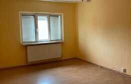 Apartament 3 camere decomandat, etaj 2, zona Dezrobirii