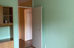 Apartament 3 camere decomandat, etaj 2, zona Dezrobirii