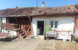 Casă individuală110 mp , teren 1653 mp, zona Bucovăț