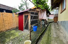 Casă pe parter de 103 mp, cu anexe de 60 mp și teren 5.000 mp, Pietroaia