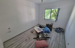 Apartament 4 camere decomandat 83.33 mp, Craiovita Noua( zona Scoala 34)