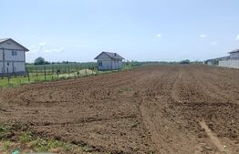 Teren 2500mp, intravilan, la intrare în  Coșoveni