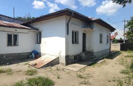Casă 78 mp utili si 586 mp teren, două fronturi stradale, zona Catargiu