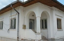 Casă 78 mp utili si 586 mp teren, două fronturi stradale, zona Catargiu