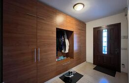 Casă pe parter cu o superbă grădină, 141 mp construiți și 469 mp teren, Cârcea