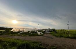 REDUCERE! Teren parțial intravilan 23.500 mp, cu apă, curent și supraveghere video pe toată suprafața, Bucovăț