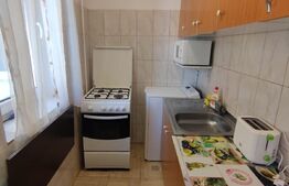 Apartament de 2 camere, etaj 3, zona Piata Valea Rosie 