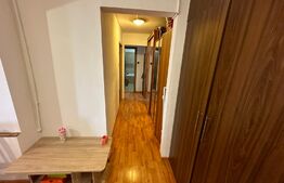 Apartament de 3 camere, decomandat, centrala termica, zona 1Mai