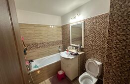 Apartament de 3 camere, decomandat, centrala termica, zona 1Mai