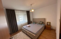 Apartament de 3 camere, decomandat, centrala termica, zona 1Mai