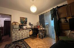 Apartament cu 3 camere, decomandat, 68 mp, parter, Siloz